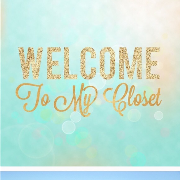 Welcome to my closet - Picture 2 of 4